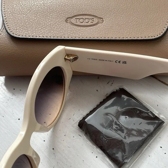 Tod\'s Cream Round Sunglasses Tod main image 3